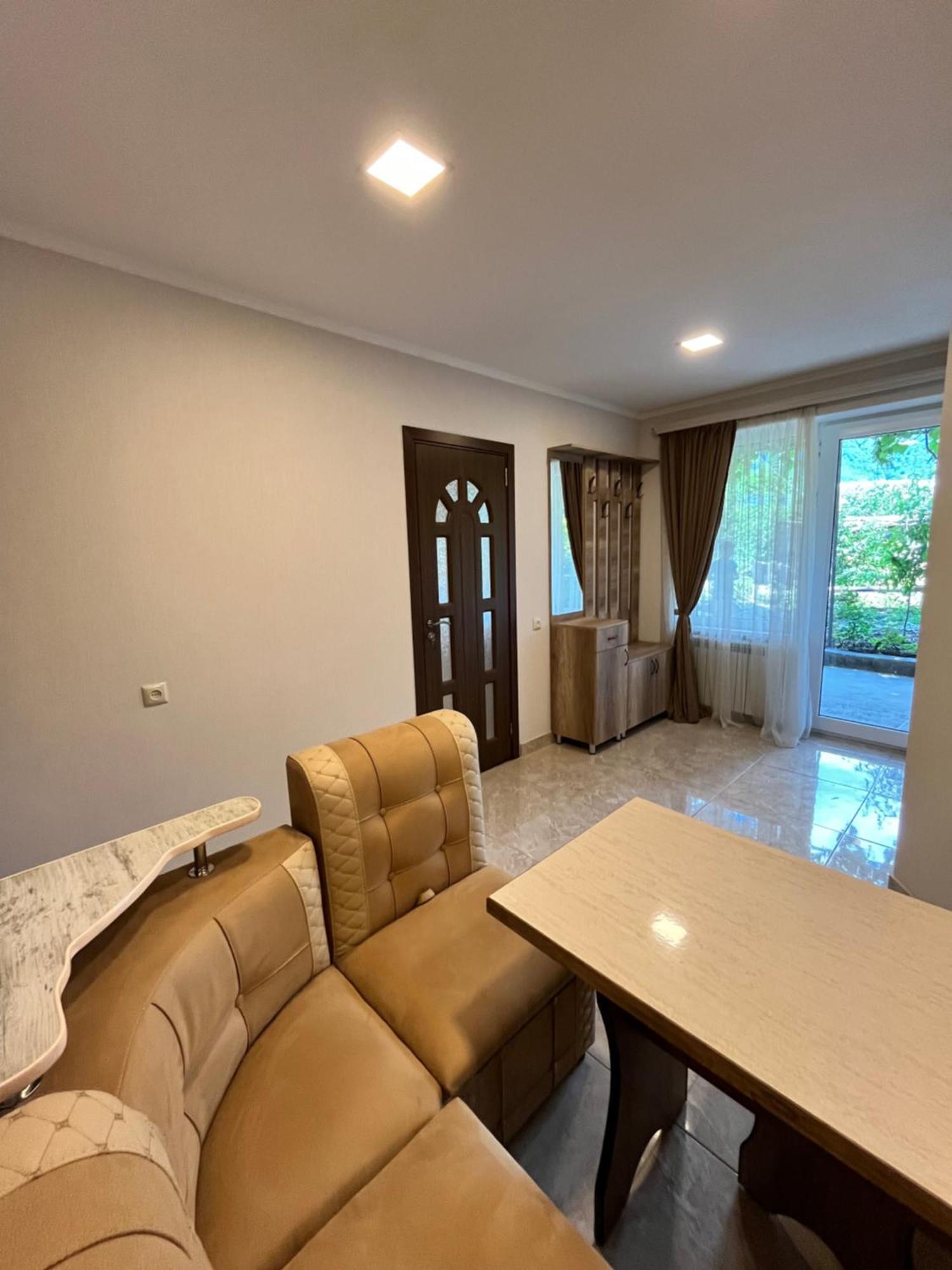 Green Park Guest House Dilijan Ngoại thất bức ảnh