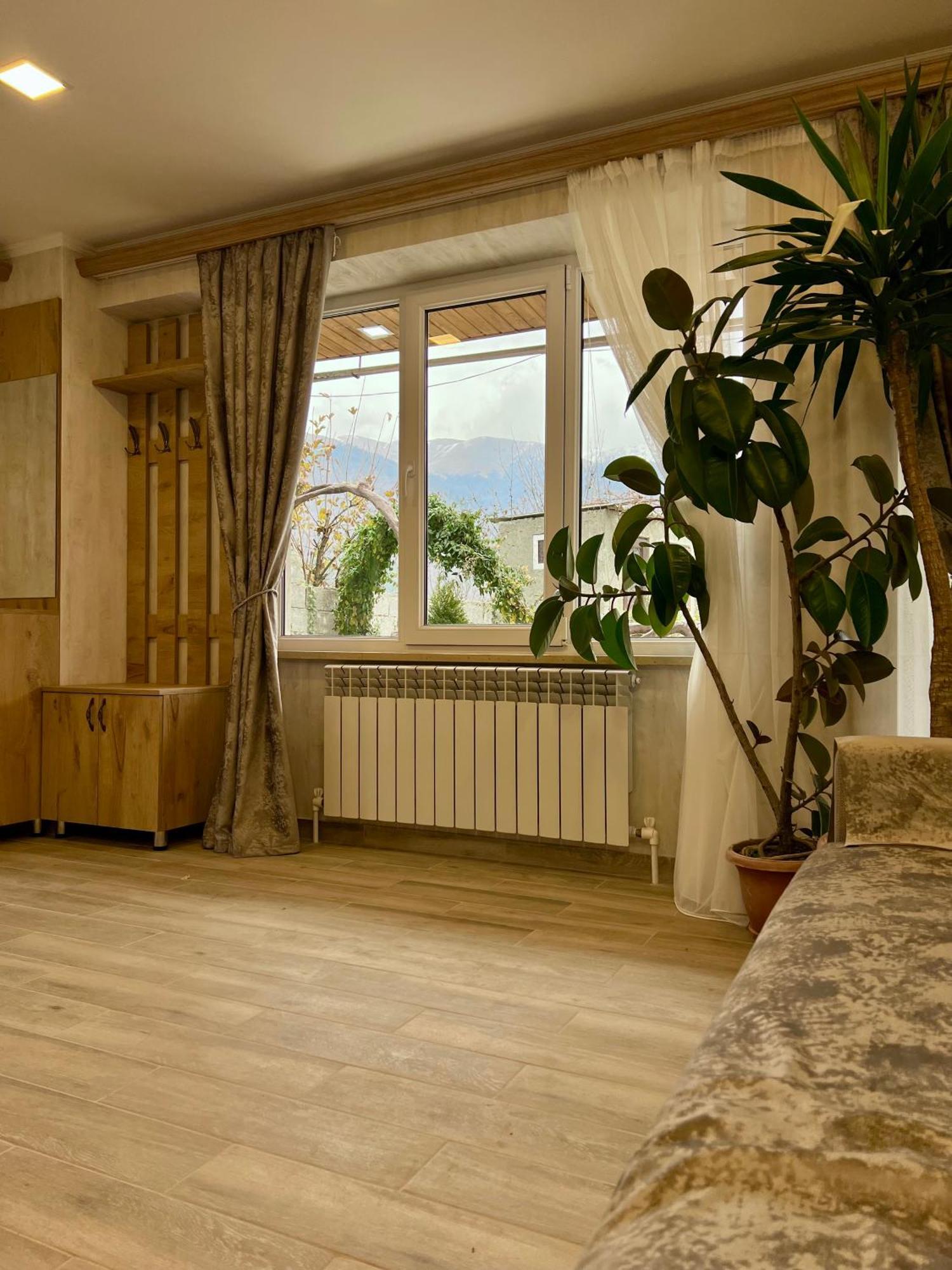 Green Park Guest House Dilijan Ngoại thất bức ảnh